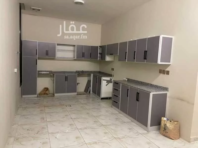 فيلا 5 غرف في الرفيعة 9