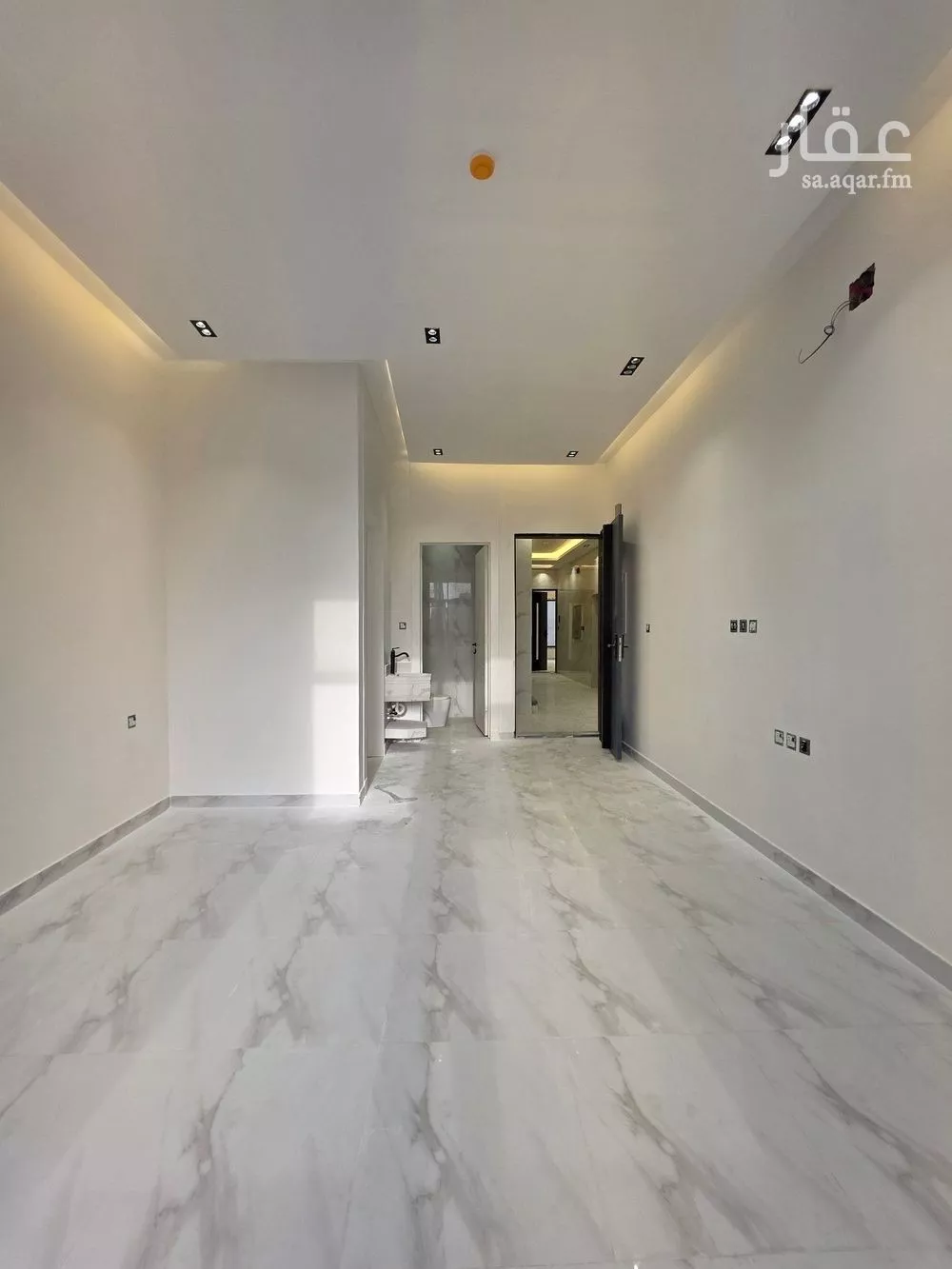 3 bedroom apartment in Al Zahrah 8
