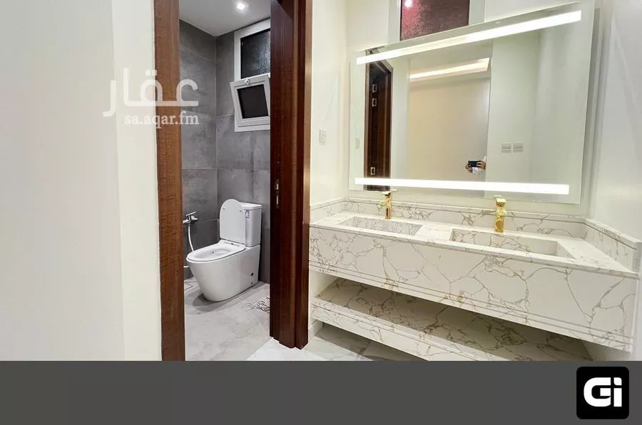 فيلا 5 غرف في العارض 2