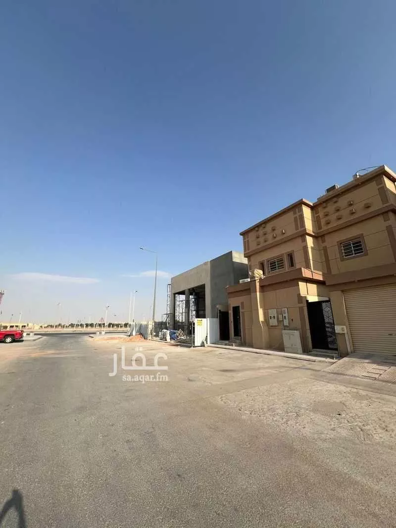 فيلا 9 غرف في القادسية 12