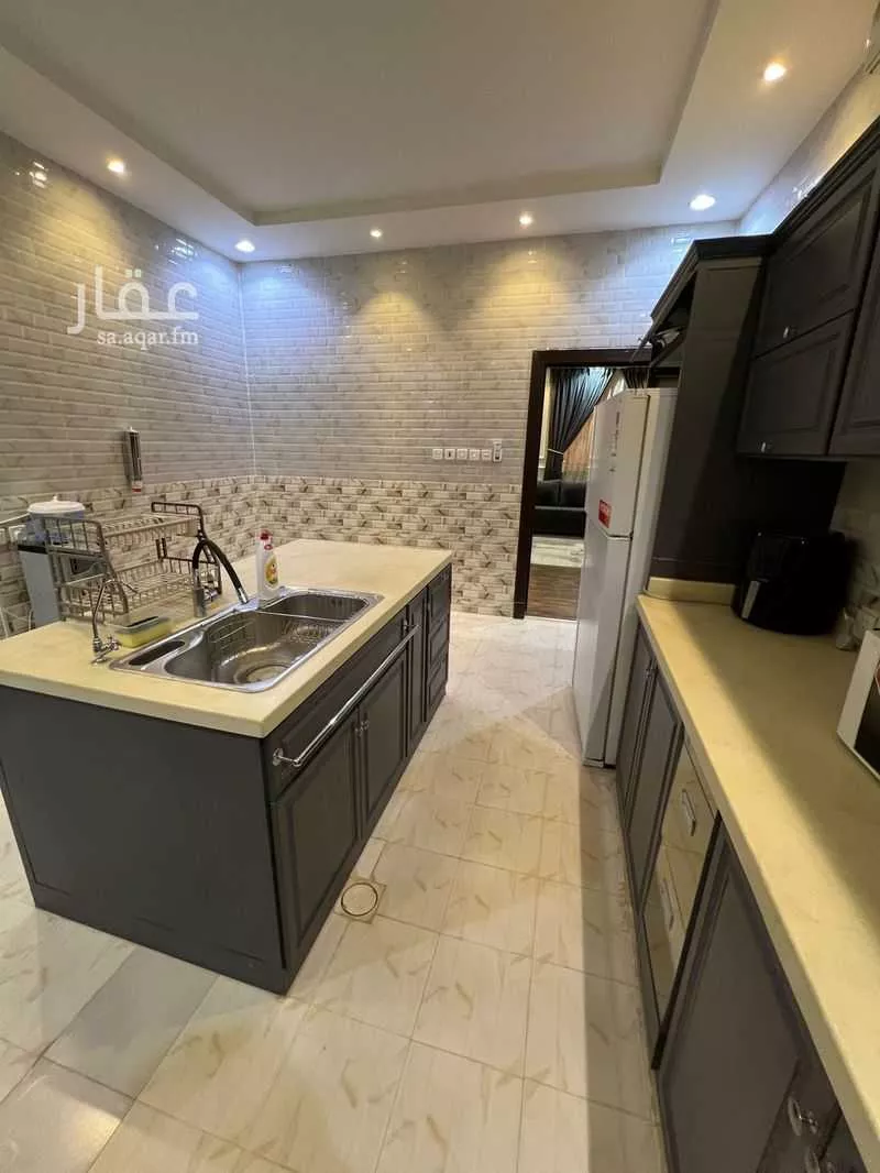 فيلا 9 غرف في القادسية 35
