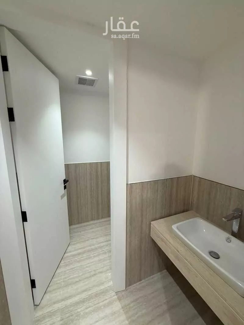 3 bedroom villa in Al Narjis 18