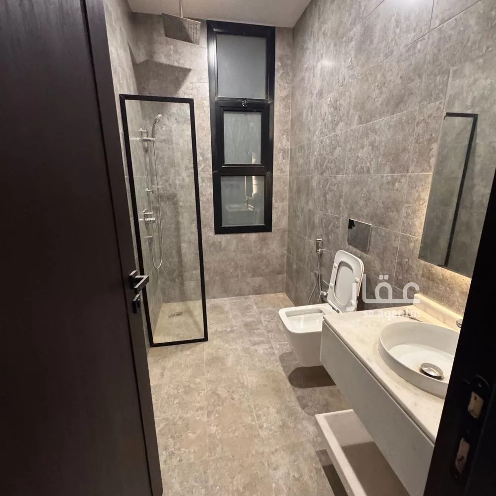 4 bedroom apartment in Al Rimal 8