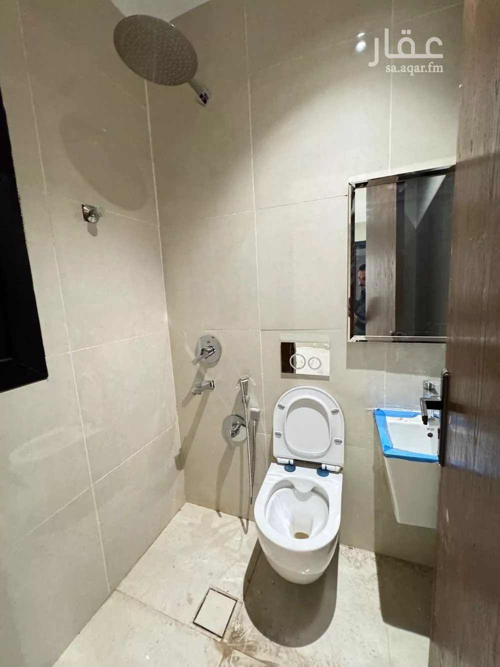 3 bedroom floor in Al Yarmouk 16