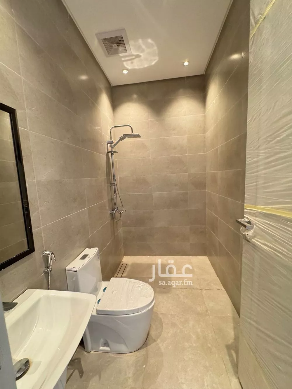 4 bedroom apartment in Al Yarmouk 17