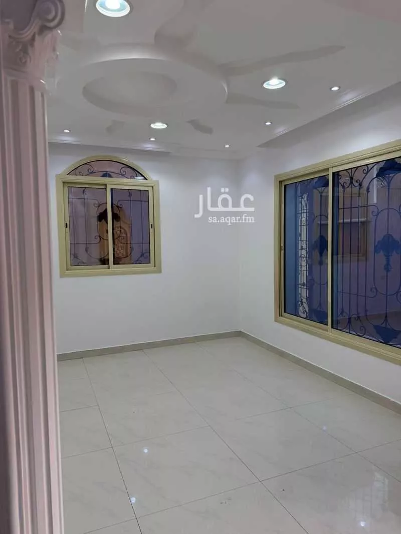 فيلا 8 غرف في الربوة 12