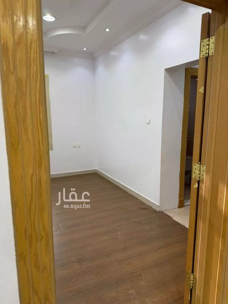 فيلا 8 غرف في الربوة 18