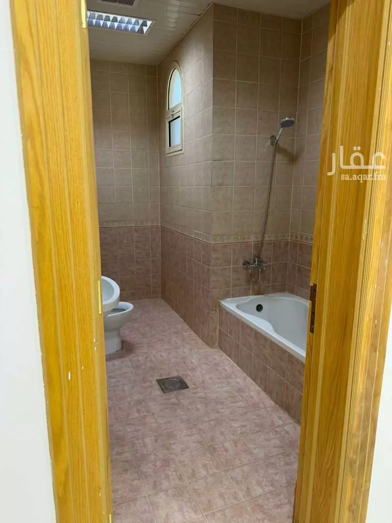 فيلا 8 غرف في الربوة 21