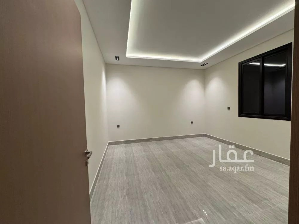 4 bedroom floor in Al Rimal 18