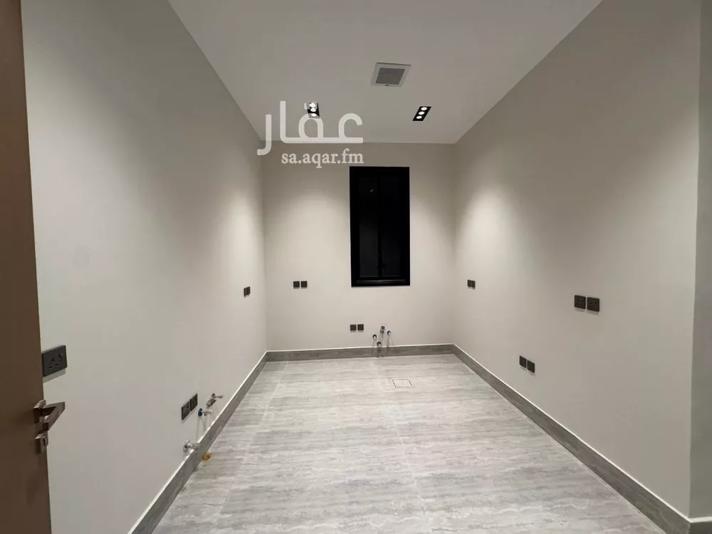 4 bedroom floor in Al Rimal 8