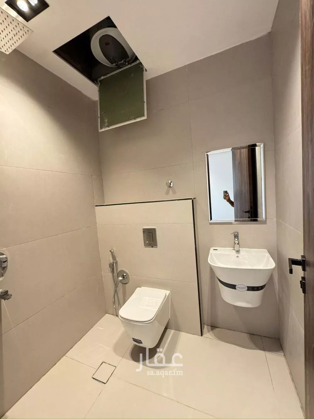 4 bedroom floor in Al Khaleej 21