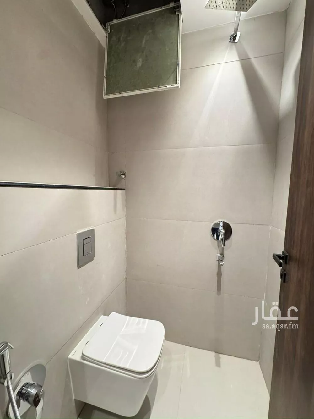 4 bedroom floor in Al Khaleej 8