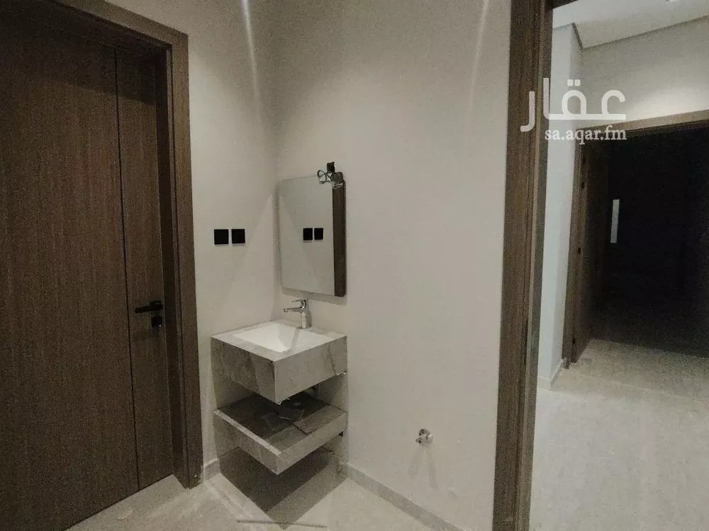 4 bedroom apartment in Dhahrat Namar, Riyadh 17