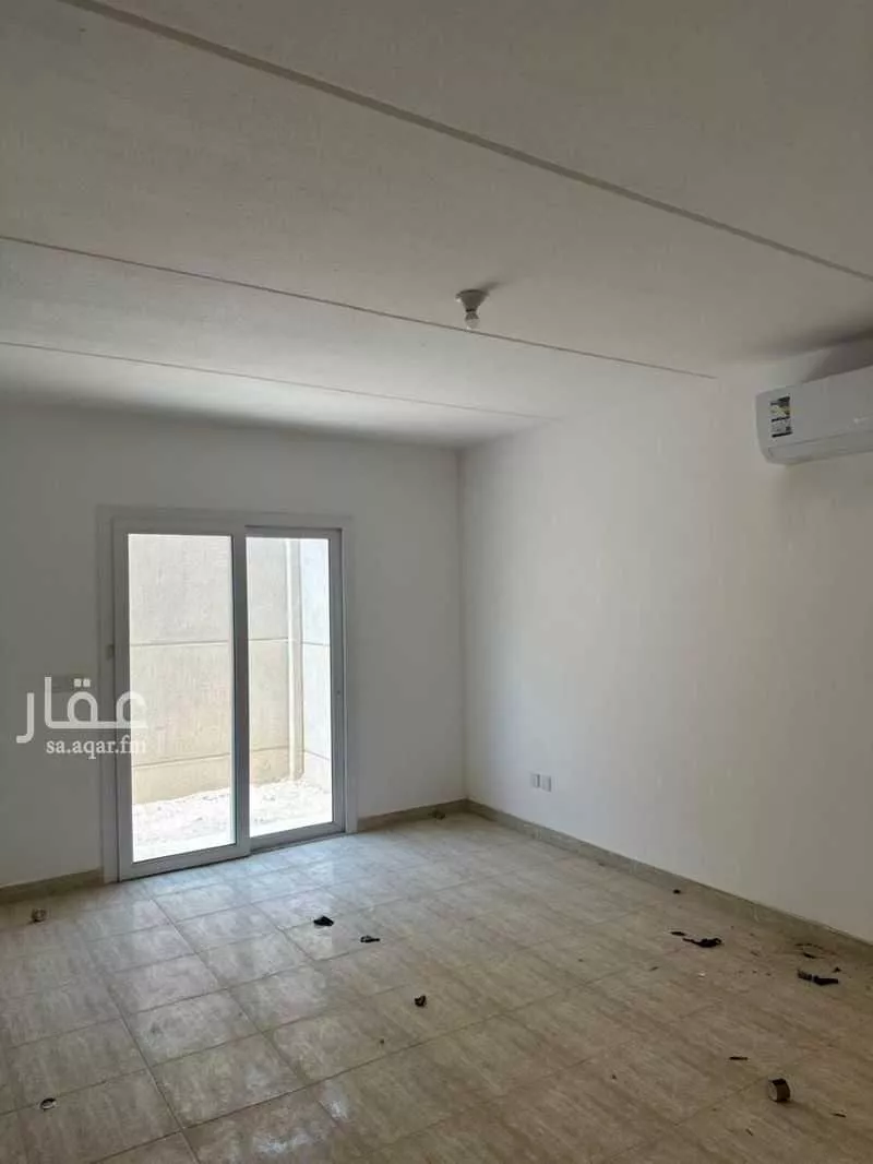فيلا 4 غرف في العارض 11