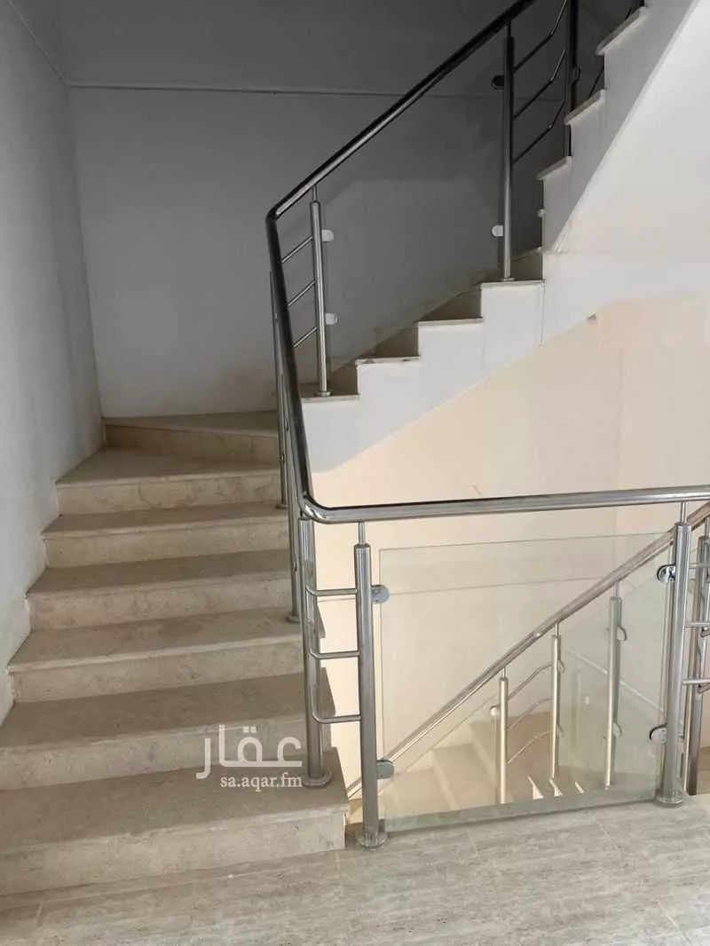 فيلا 4 غرف في العارض 13