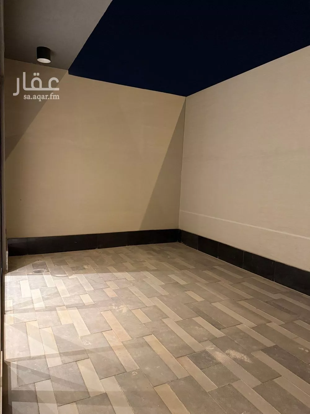 فيلا 5 غرف في العارض 6