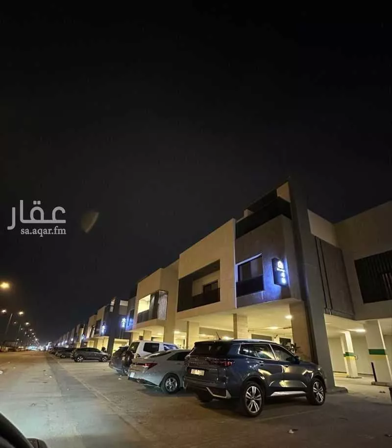5 bedroom villa in Al Aridh 3