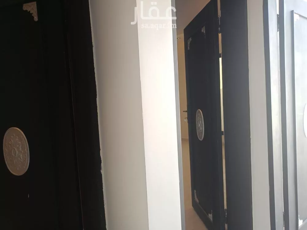 شقة 2 غرف في الشرق 10