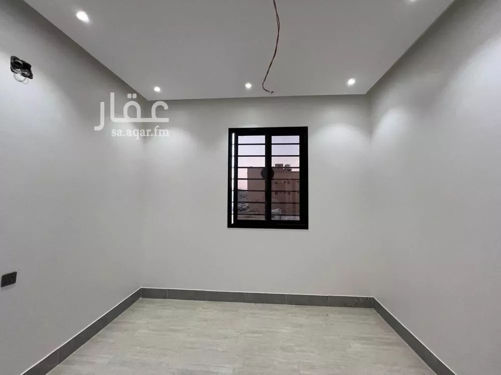 شقة 3 غرف في عكاظ 8