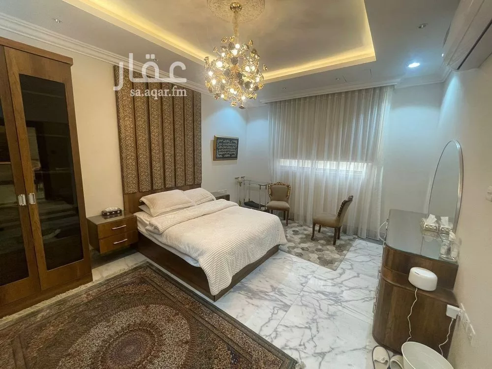 فيلا 5 غرف في العارض 9