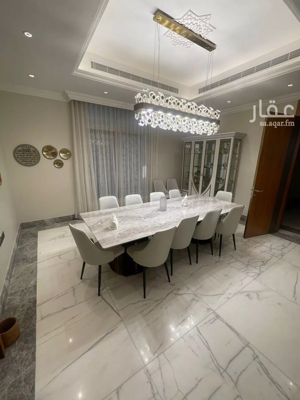 فيلا 5 غرف في العارض 10