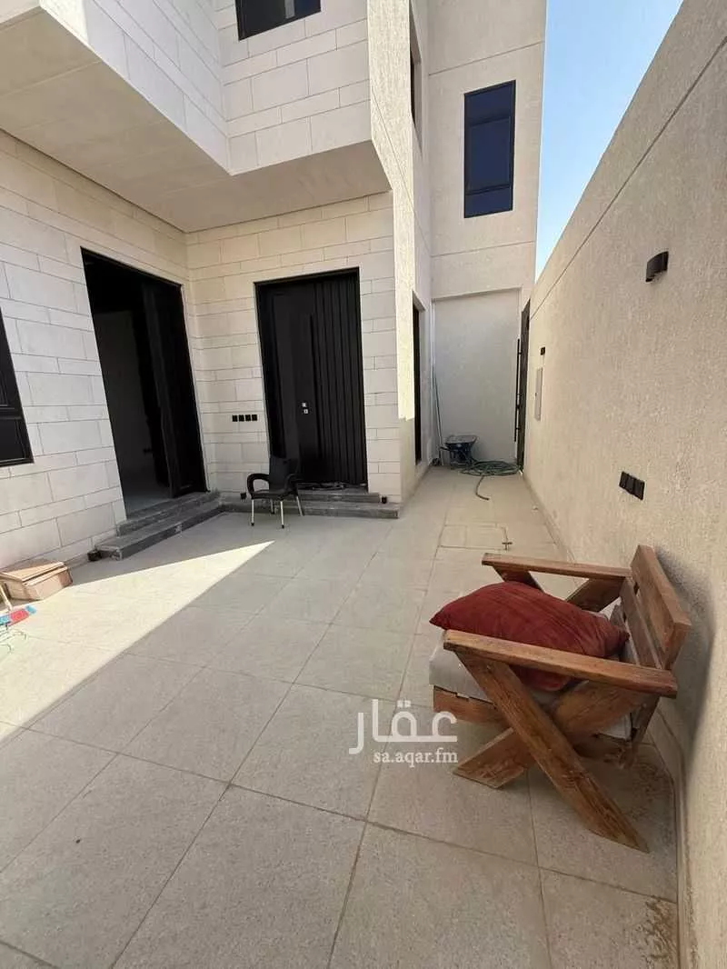 4 bedroom villa in Al Mahdiyyah 2