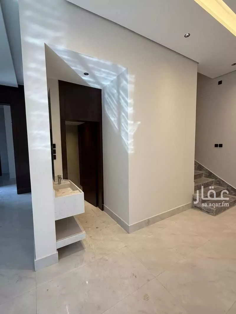 4 bedroom villa in Al Mahdiyyah 15