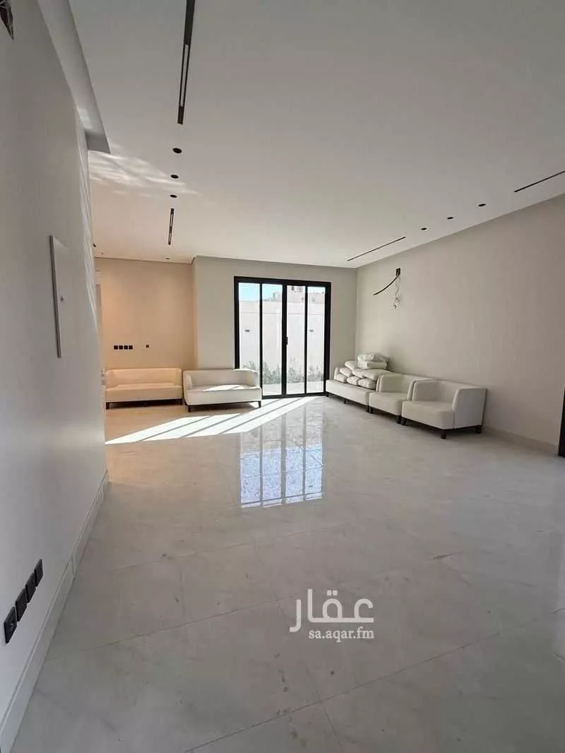 4 bedroom villa in Al Mahdiyyah 10