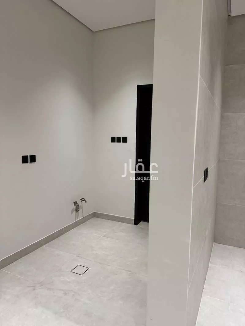 4 bedroom villa in Al Rawdah 12