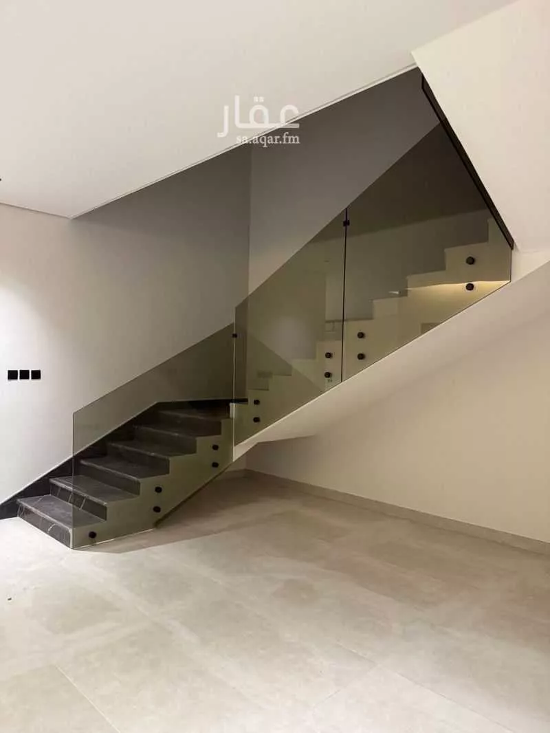 4 bedroom villa in Al Rawdah 14