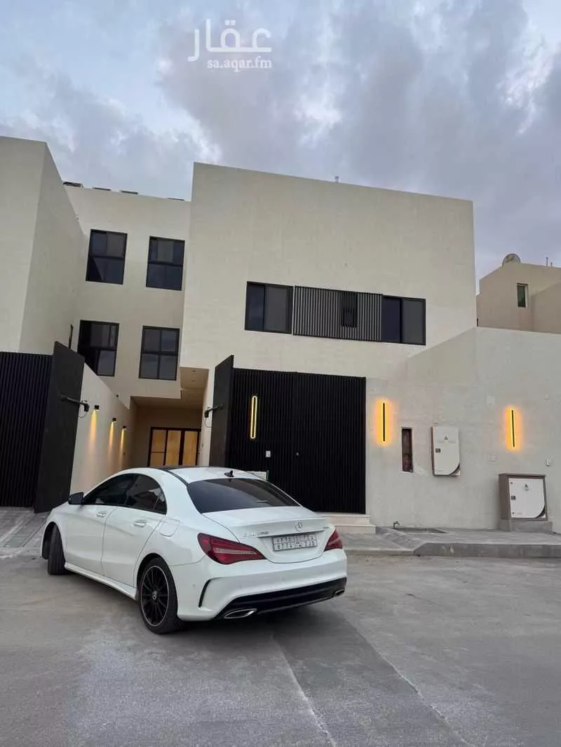 4 bedroom villa in Al Rawdah 4