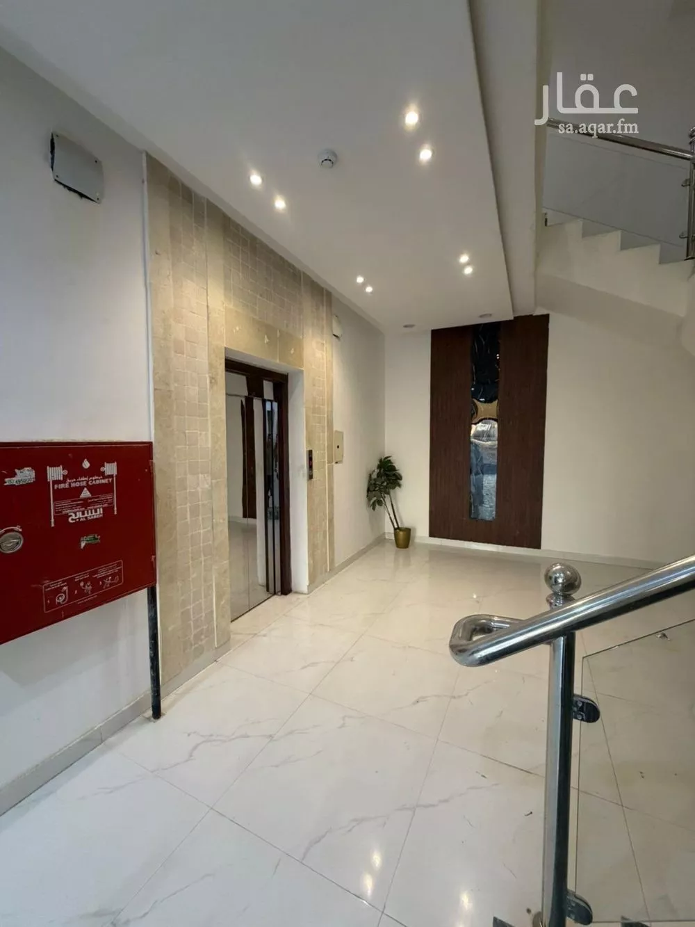 3 bedroom apartment in Al Hazm 8