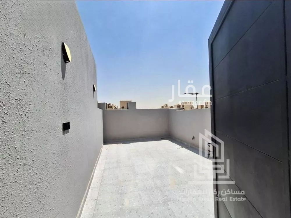 دور 3 غرف في السعادة 4