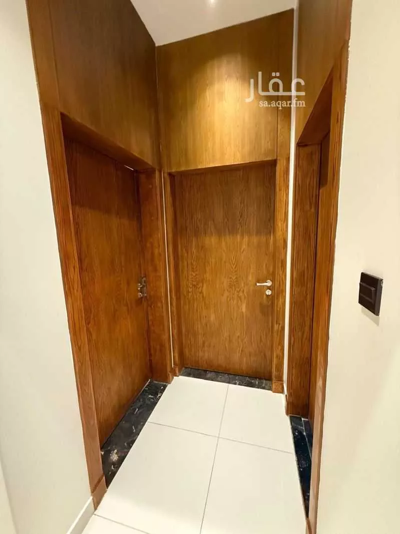 فيلا 5 غرف في الملقا 7