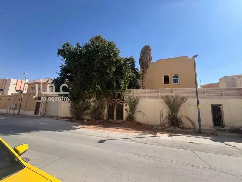 فيلا 7 غرف في الورود 3