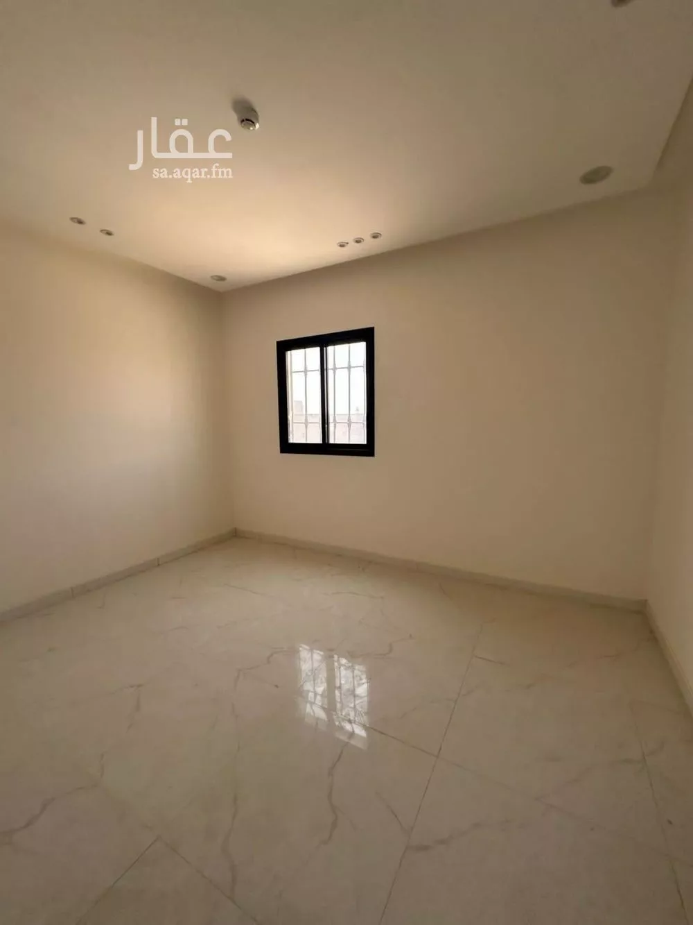 4 bedroom apartment in Al Hazm 9