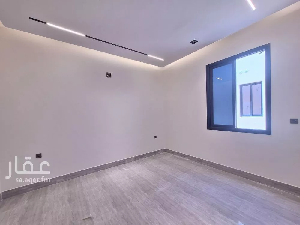 4 bedroom floor in Al Rimal 8