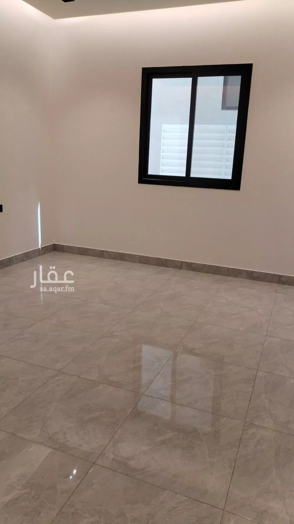 5 bedroom apartment in Al Hazm 9