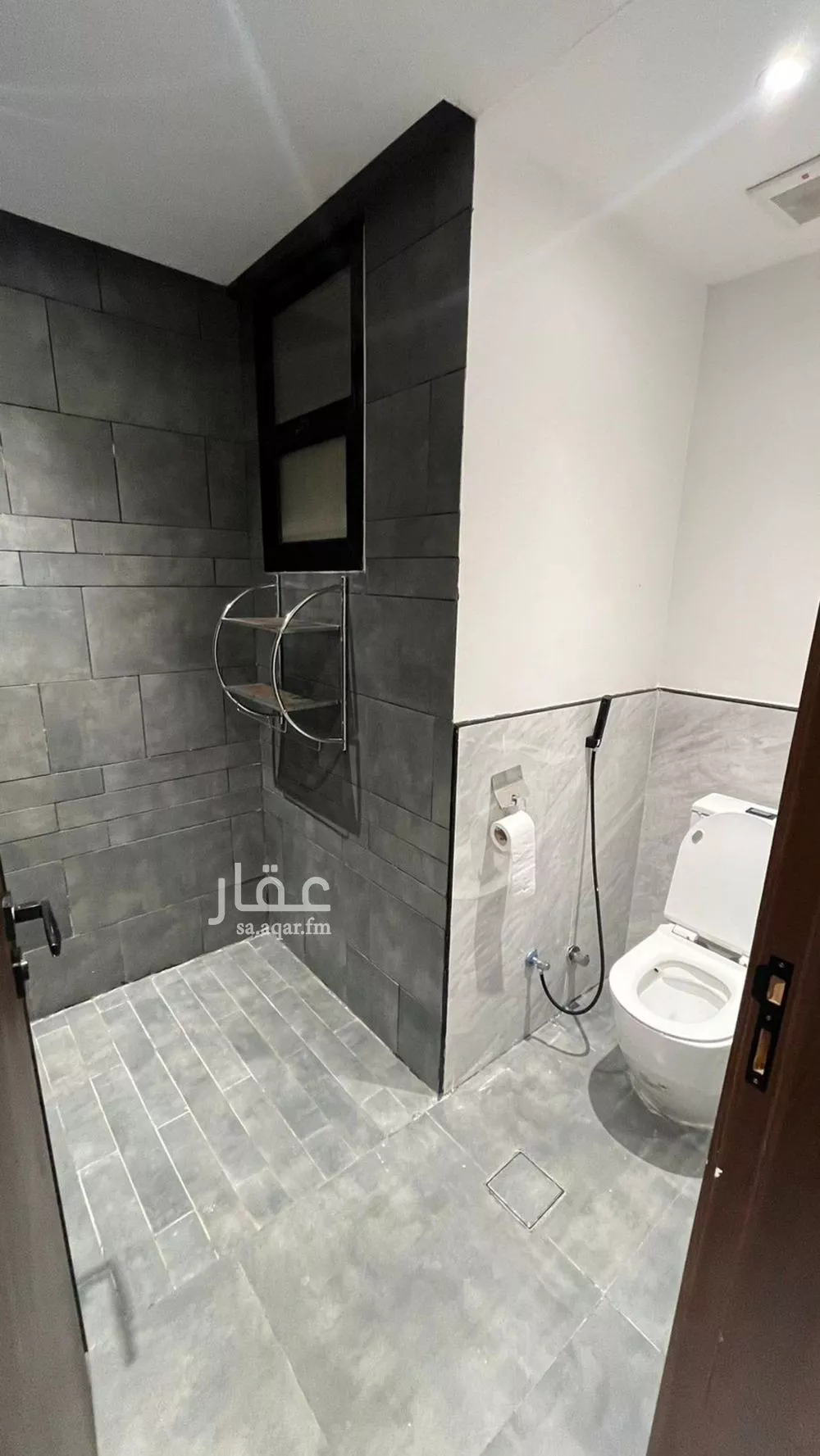 دور 3 غرف في العارض 21