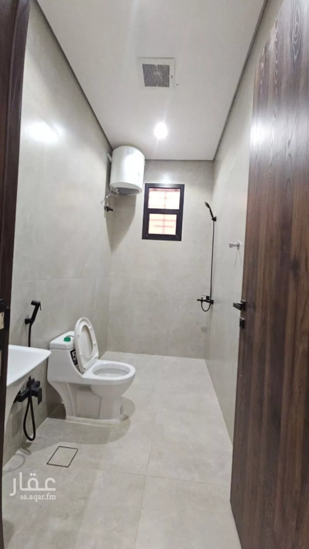 5 bedroom apartment in Al Hazm 23