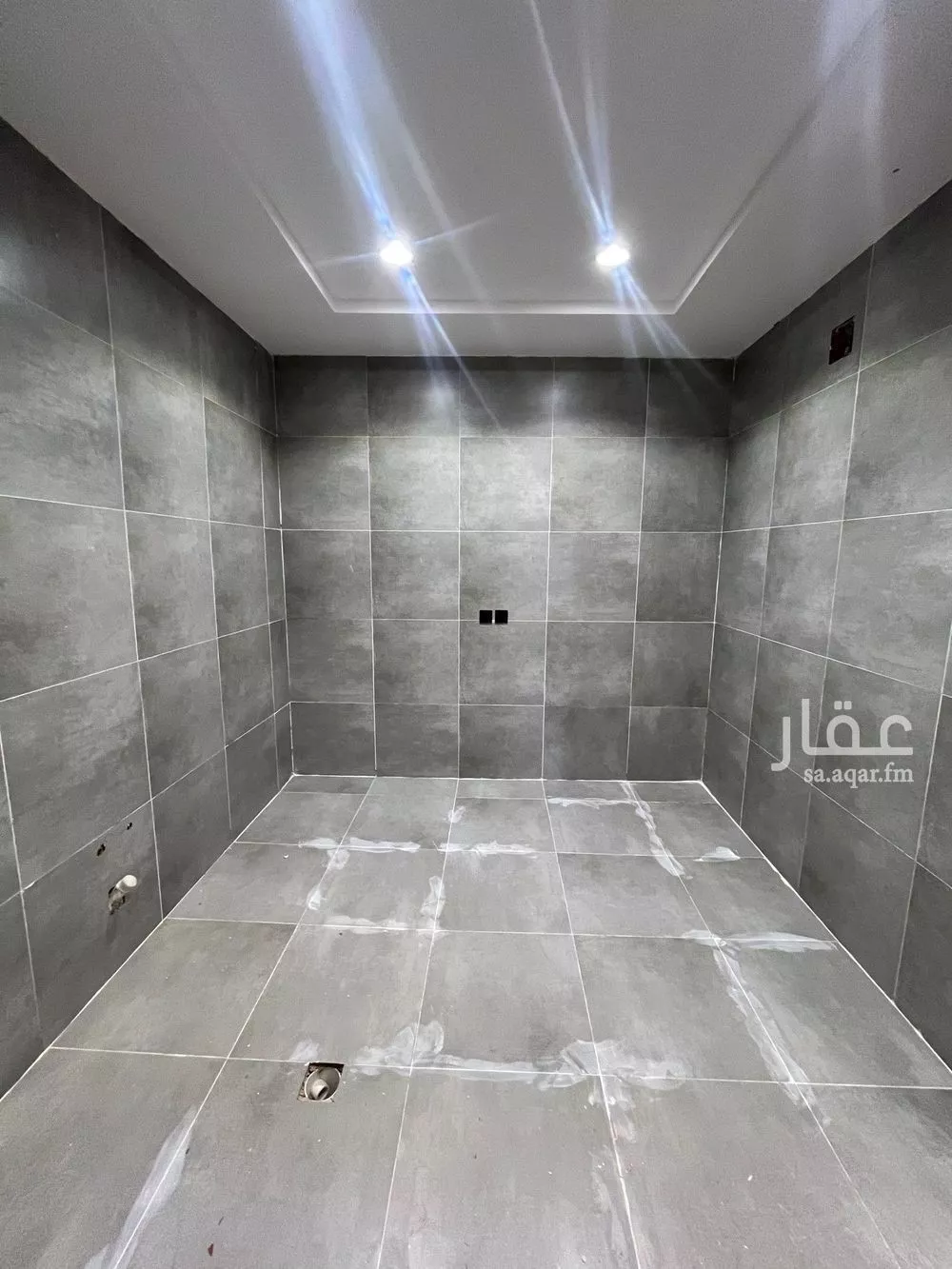 4 bedroom floor in Okaz 8