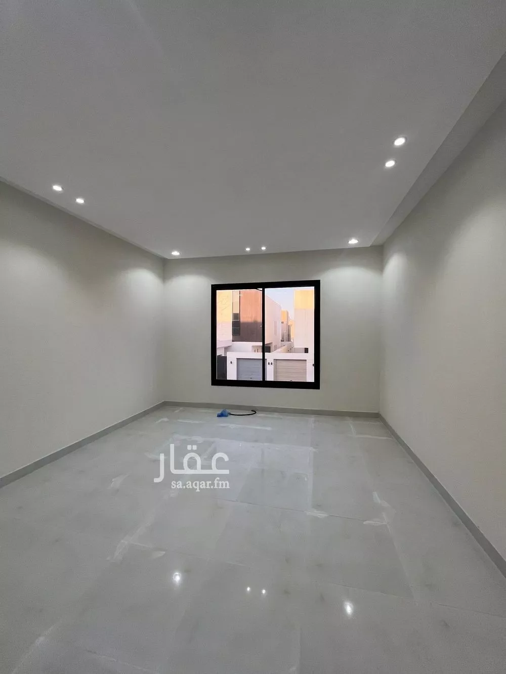 4 bedroom floor in Okaz 9