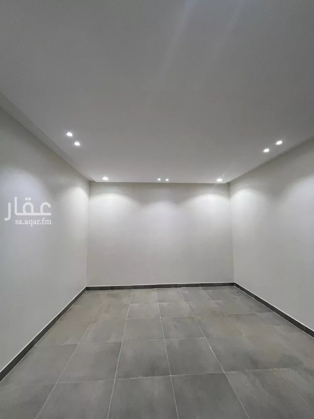 4 bedroom floor in Okaz 10