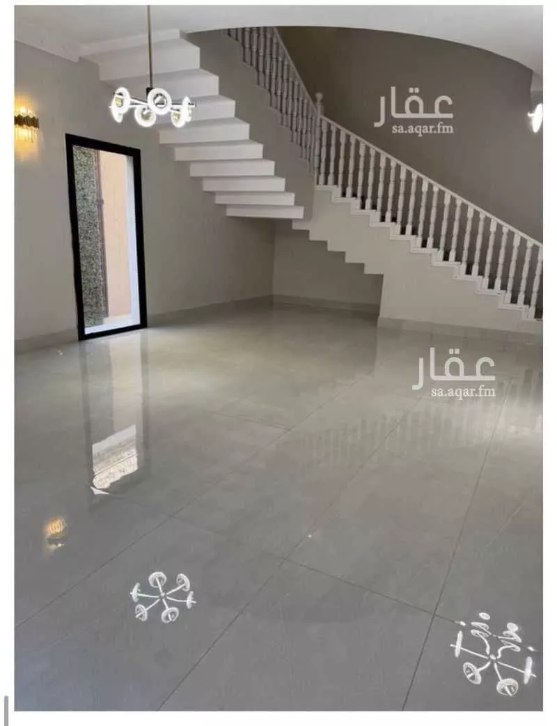 فيلا 6 غرف في الرائد 11