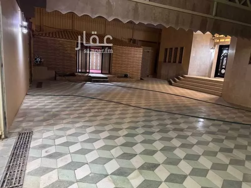 فيلا 6 غرف في الرائد 25