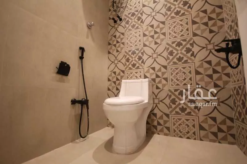 6 bedroom villa in Dhahrat Laban 11