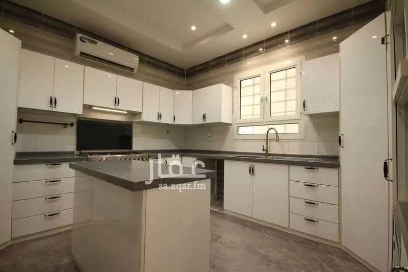6 bedroom villa in Dhahrat Laban 19