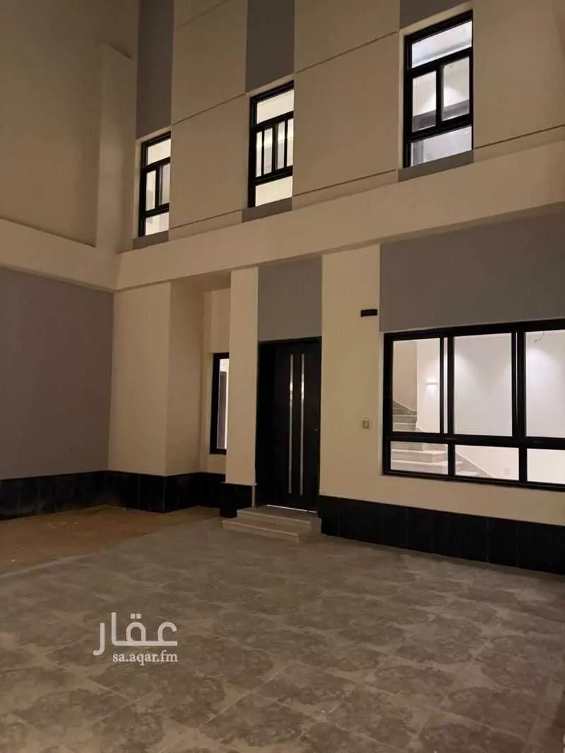 4 bedroom villa in Al Janadriyah 9