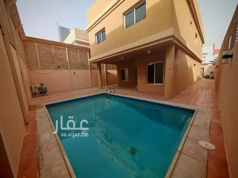 4 bedroom villa in Al Rahmaniyyah 2