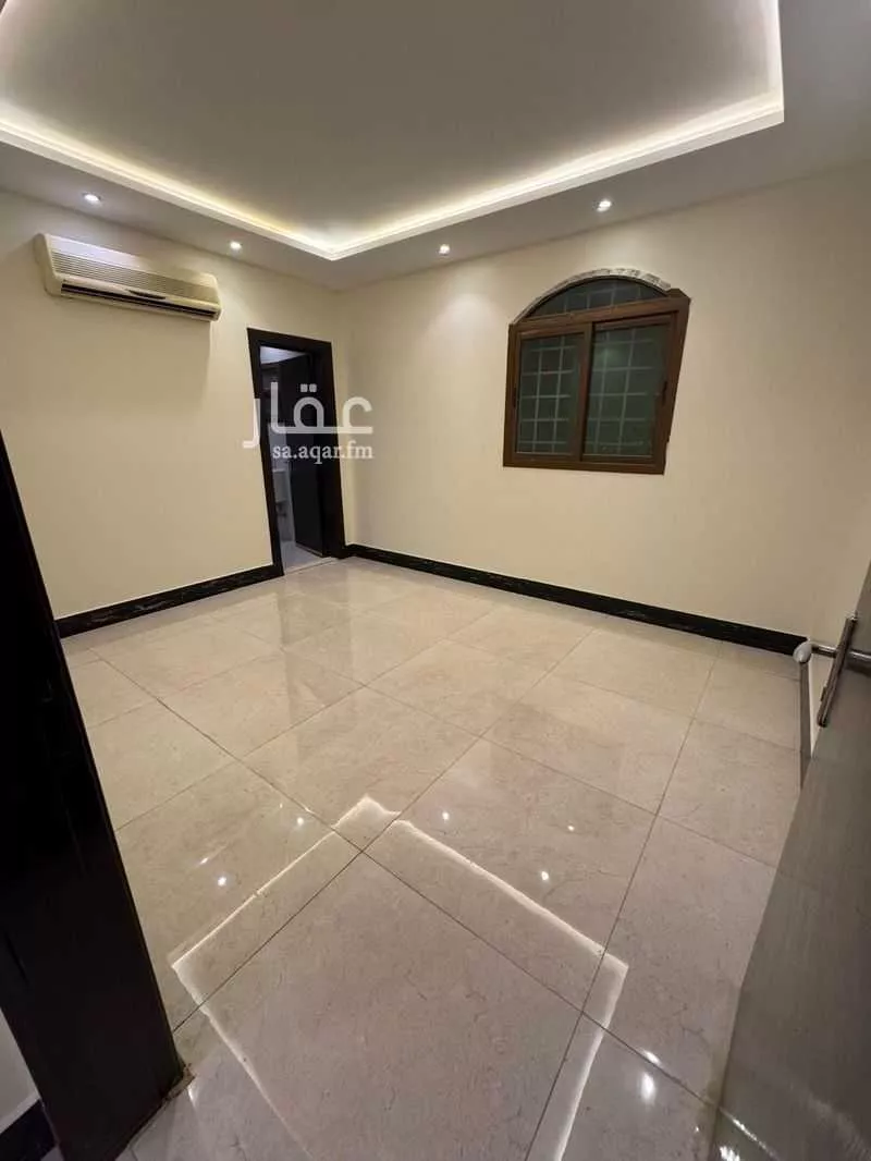 8 bedroom villa in Al Wahah 37